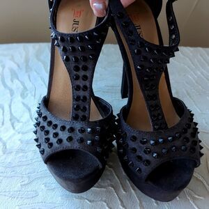 Just Fab Studded🖤 Sexy Platform Stilettos NWOT Size 7.5